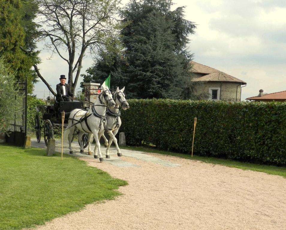 B&B Al Castello Casale Litta Экстерьер фото